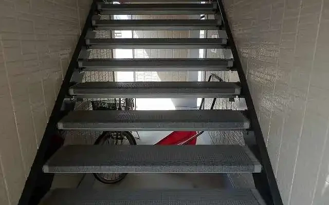 レオパレスジュネス 2