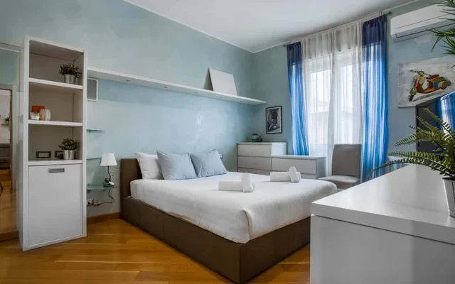 Vibrant 1-bed flat w/ balcony 1