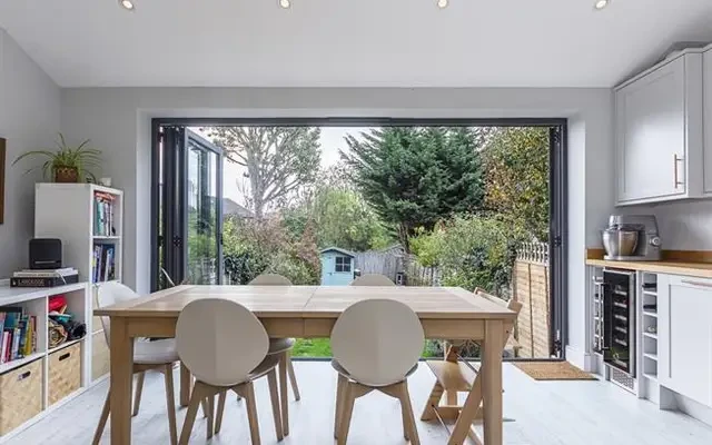 Rokesly Avenue, London, N8 8NR 1