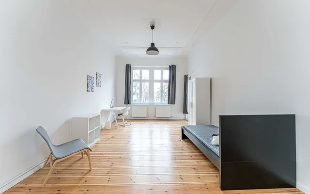 HERMANNSTR. 233 -  VH 1. OG rechts (Gigacube)  - 0307 1