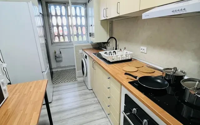 apartment near C. del Parque Eugenia de Montijo 1