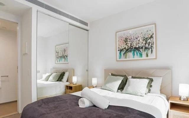 70 Southbank Boulevard 1