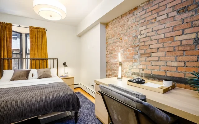356 W 39th St 2
