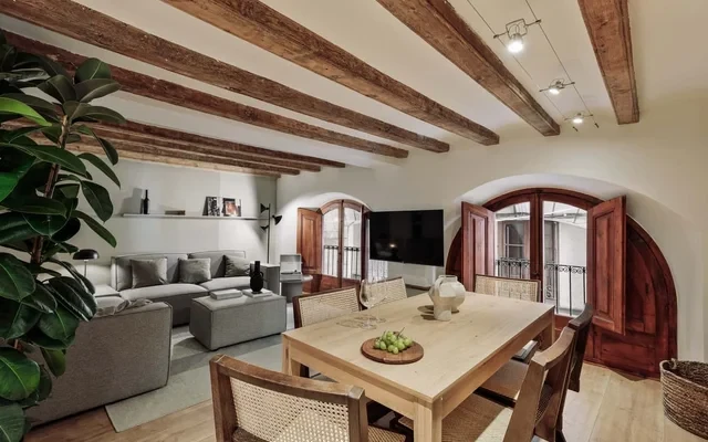 Vila - 3 bedrooms and office in El Born 0