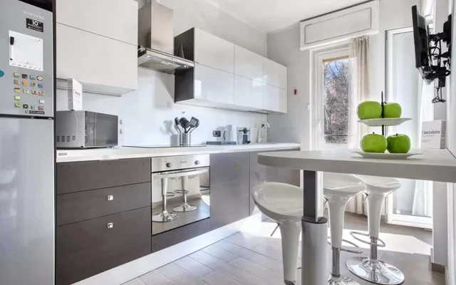 Delightful 1-bed flat w/ balcony 2
