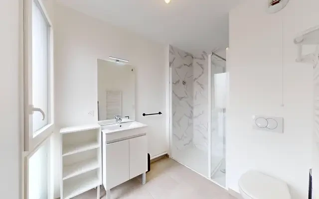 studio near rue Lénine 3