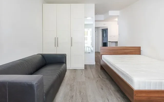 LH-High Street Harlesden - London student accommodation