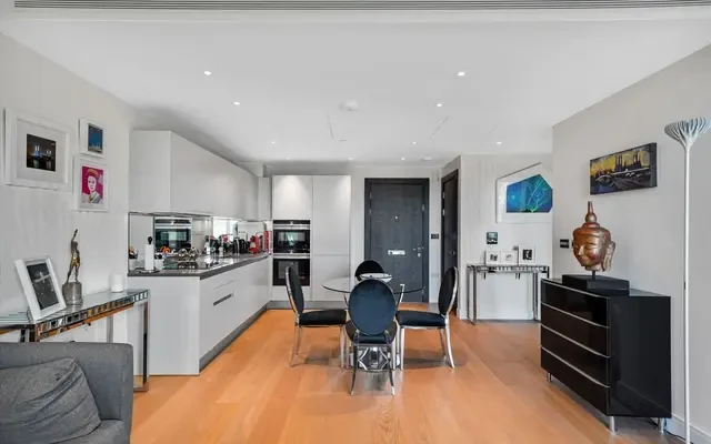 Altissima House, Queenstown Road, Battersea, London, SW11 8BY 2
