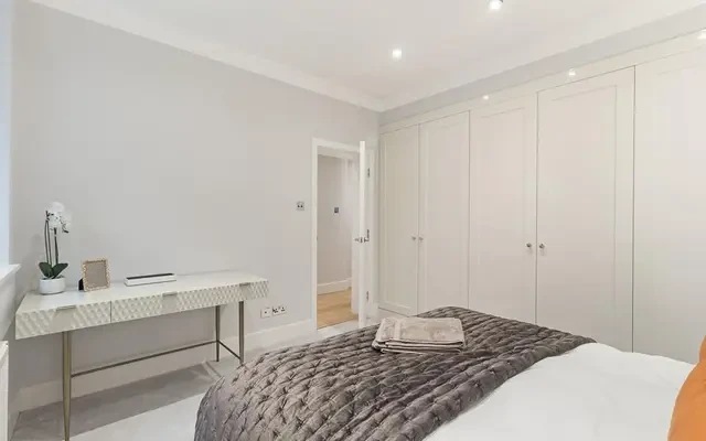 Sloane Gate House, D'Oyley Street, London, SW1X 9AF 4