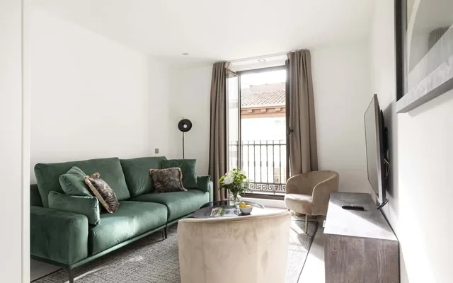 Carmen Elegant Plus 4A 2