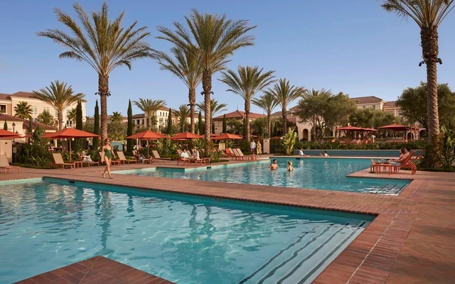 Promenade at Irvine Spectrum 2
