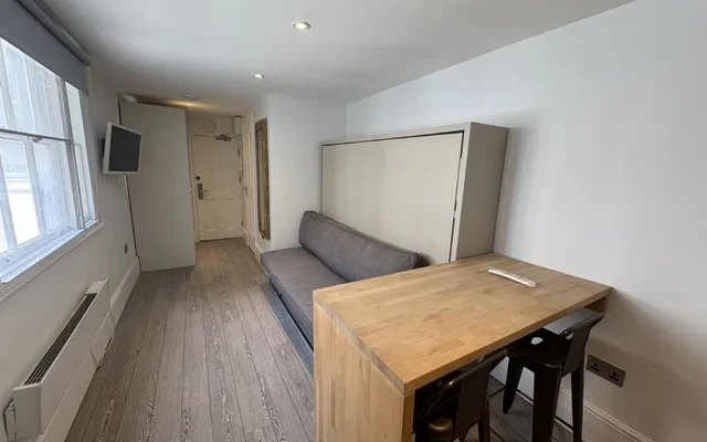 LH-193 Gloucester Place 4