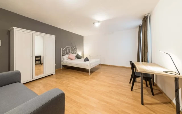 Calle Fuencarral 41 1º IzqES-15-019-001H 1