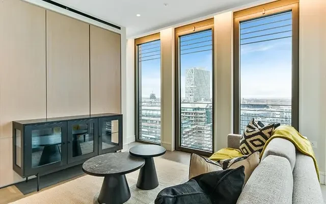 One Bishopsgate Plaza,  Houndsditch, London, EC3A 7AB 4