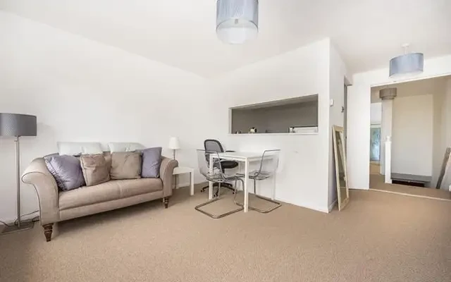 Windmill Rise, Kingston Upon Thames, KT2 7TU 1