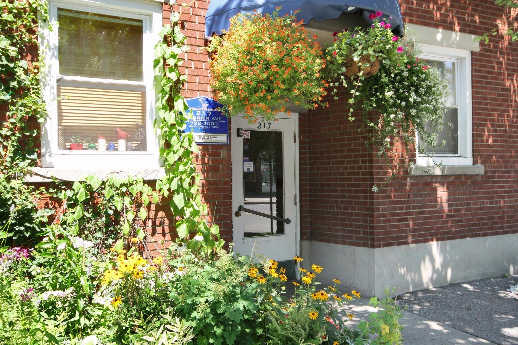 217 Laurier 3