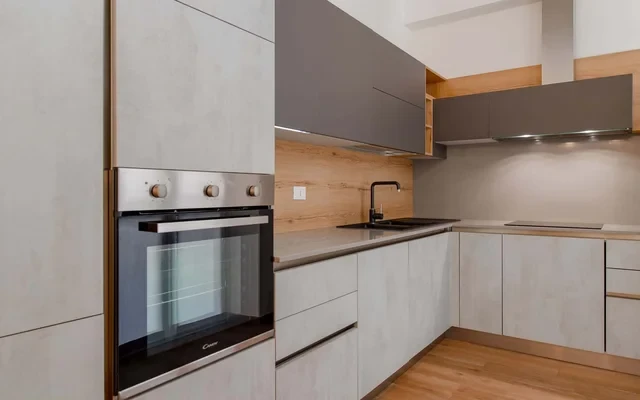Royal Apartment 3