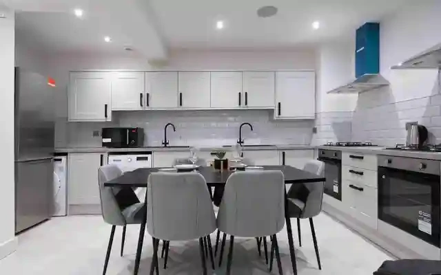 2a Baggholme Road 0