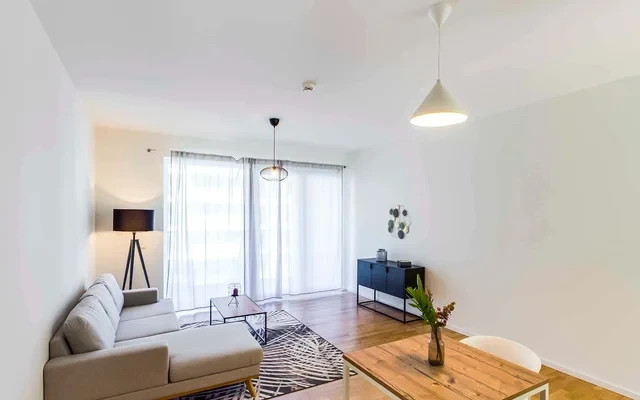 Mitte - Fully-furnished 2 room flat with balcony 3