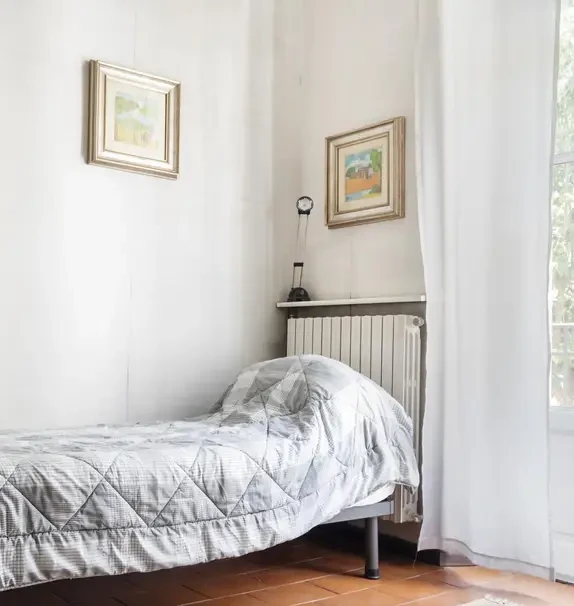 Pleasant single bedroom in Lodi-Brenta