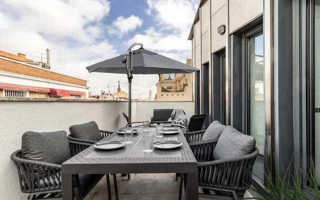 Dono - 3 bedrooms apartment in Chueca 0