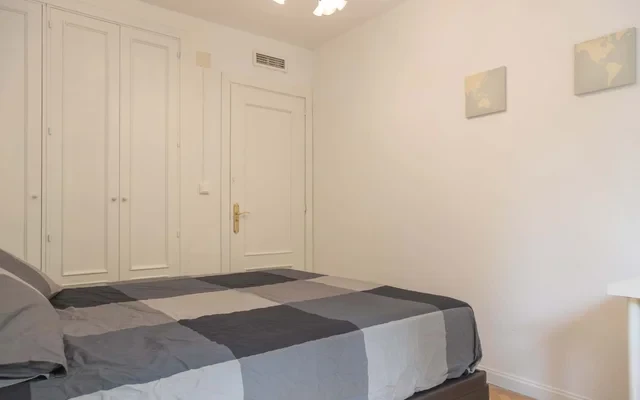 Calle de Sangarcia 7-168H 1