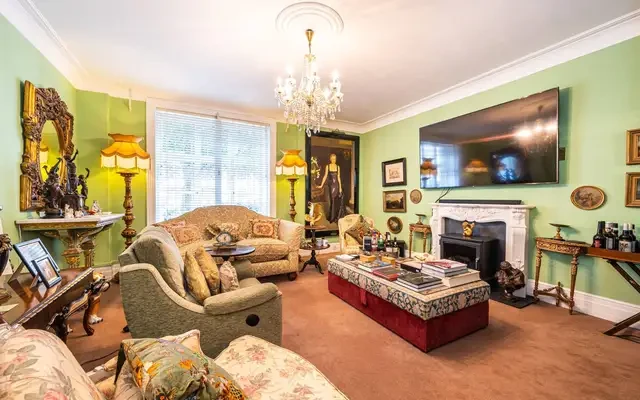 Portland Place, Regent's Park, W1B 2