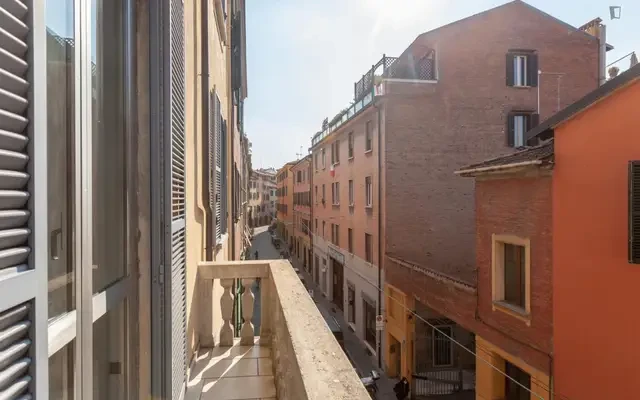 Bed in a twin bedroom, in a 3-bedroom apartment near Alma Mater Studiorum - Università di Bologna 2