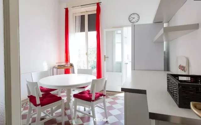TRILOCALE ROSSO Via Ripamonti - 2 camere  oltre balcone 3 piano 0