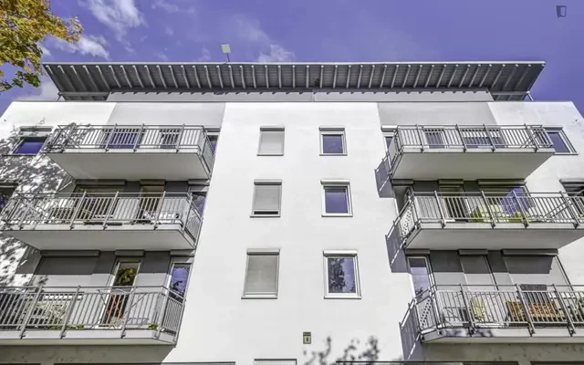Inviting single bedroom near Wilhelma Theater 1