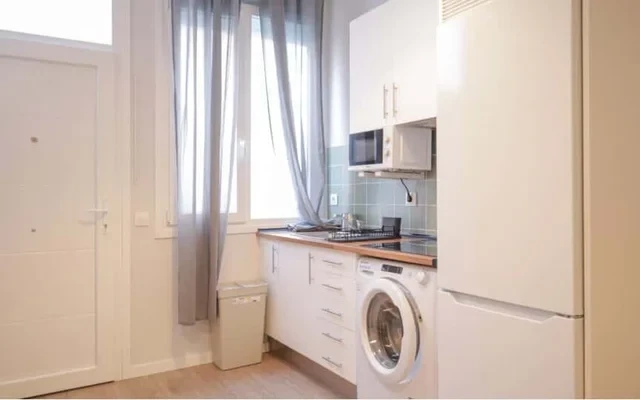 Paseo Perales, 70-72. Local 3 2