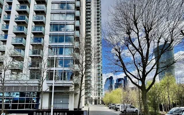 3 Pan Peninsula Square C 0