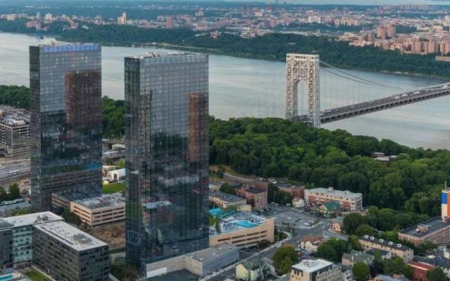 The Modern at 800 Park Avenue 0