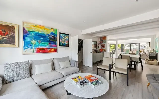 Alyth Gardens, London, NW11 7EN 4