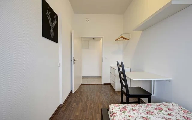 Koenig-Karl-Strasse 84DE-09-013M 1