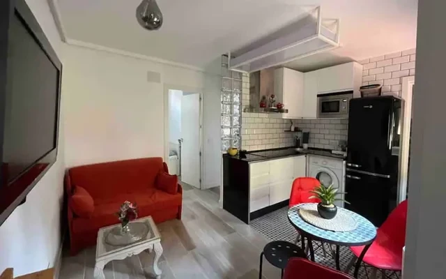 Apartment in Calle del Meson de Paredes, Madrid for 40 m² with 2 bedrooms 1