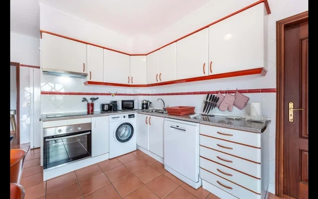 Peaceful 1 BDR Apartment W/ Balcony 3