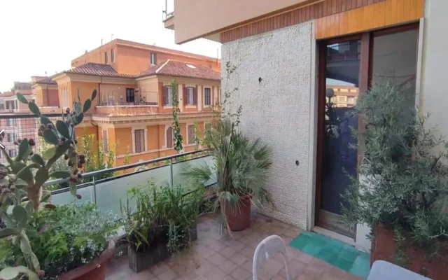 Via Traversari  con terrazzo e posto auto privato - Monteverde Vecchio 1