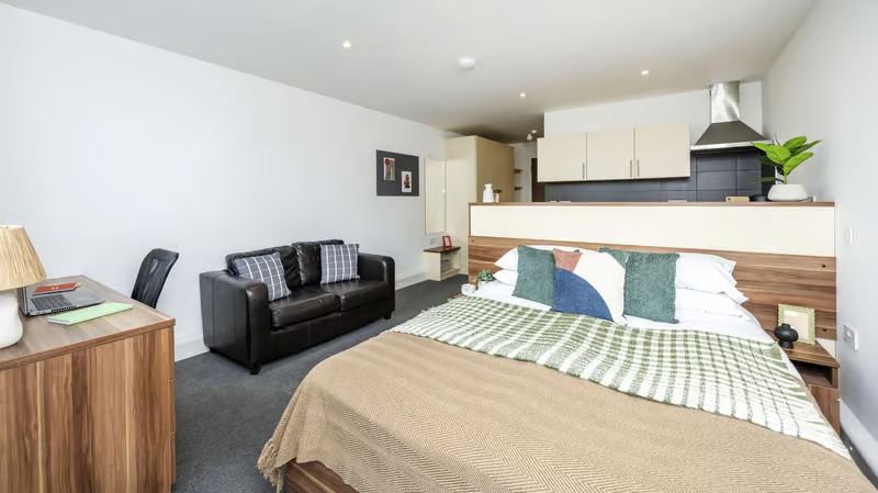 Silver Balcony Studio