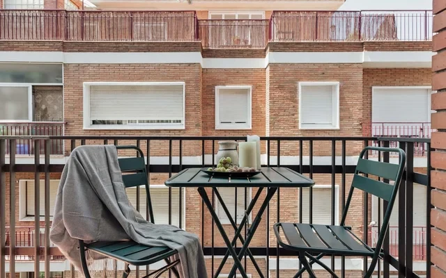 Briso - 3 bedrooms and balcony in Vila de Gracia 4