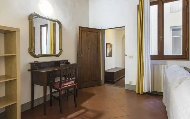 Classic Florence Apartment A 4