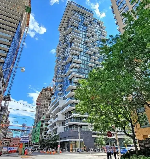 Entire Place·2B2B···77 Shuter St