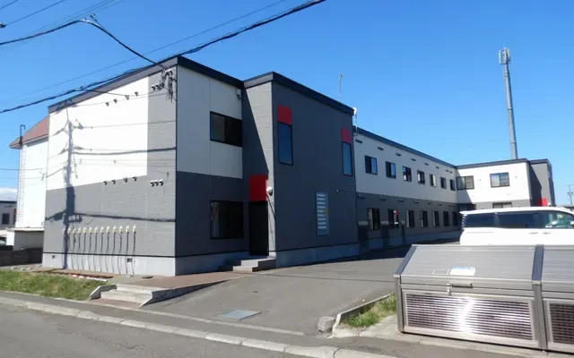 レオパレスモンマルトルの丘 0