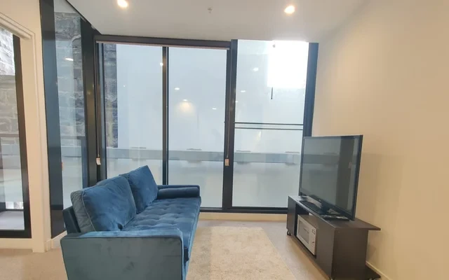 28 Bouverie Street 3