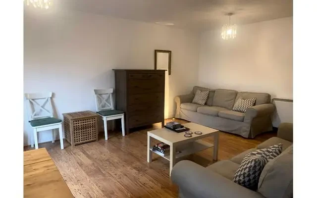 William Street, BS3 4AP 3
