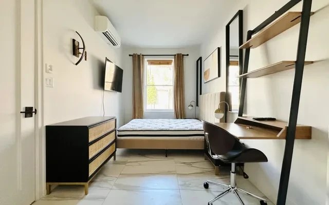 987 Willoughby Avenue, New York 2