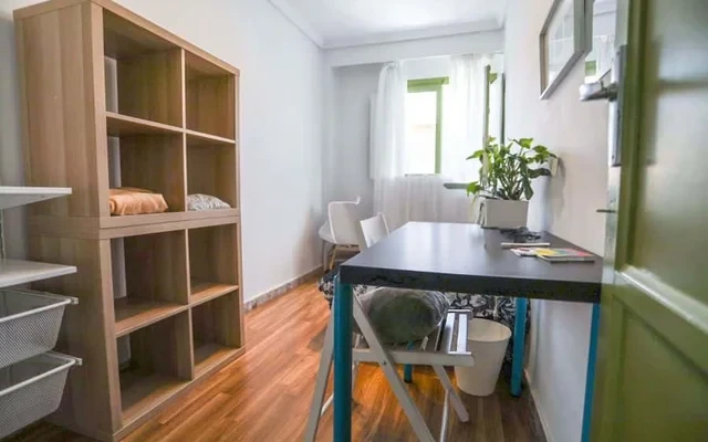 Piso de 4 habitaciones en Ciutat Vella 1