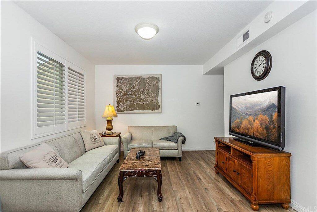 2 Bed 2.5 Bath