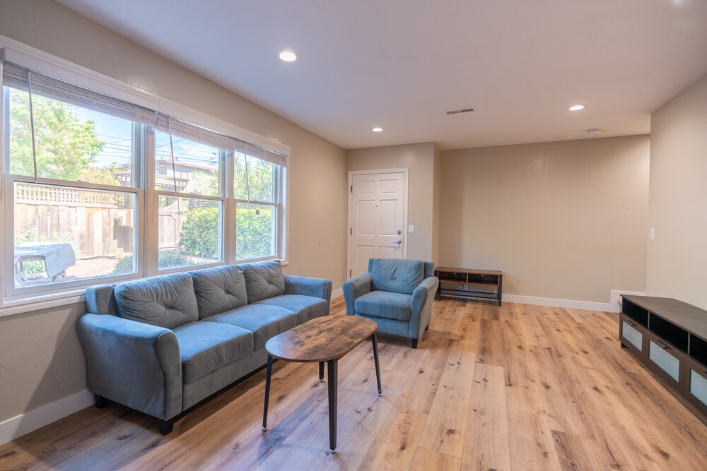 2620 Regent 3