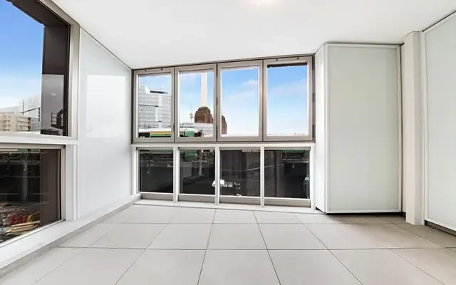 Cascade Court, Sopwith Way, London, SW11 8AZ 1